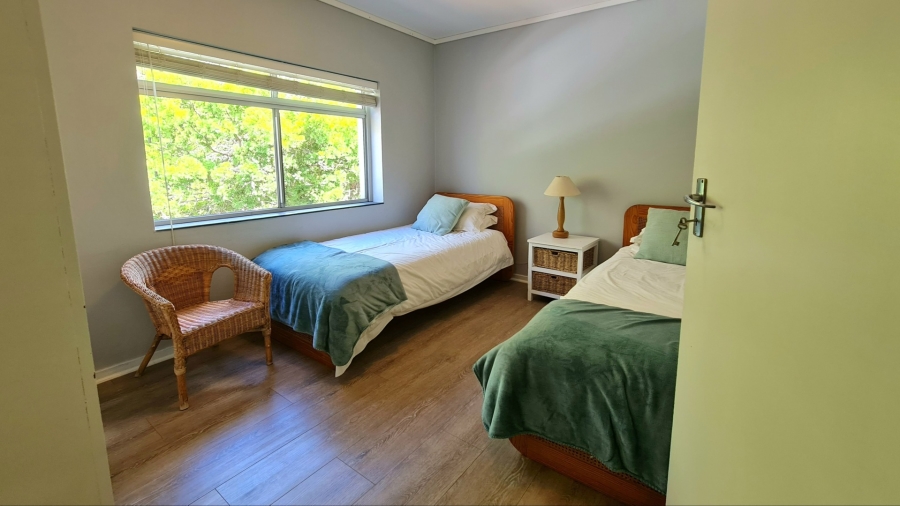 4 Bedroom Property for Sale in Lookout Beach Western Cape